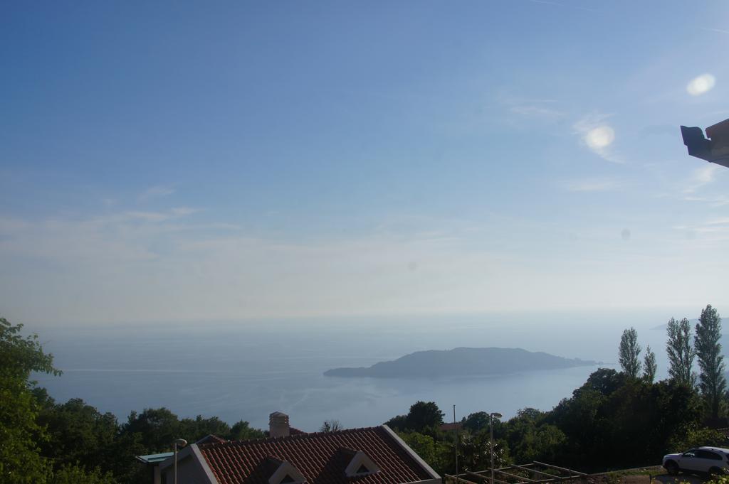 Apartments Kuljace Ilha Sveti Stefan Quarto foto